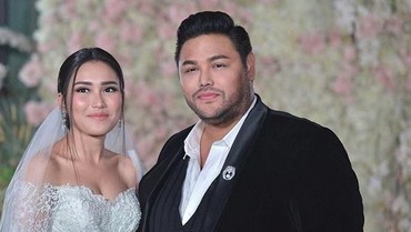 img-title Ngebet Kawin, Ivan Gunawan Bakal Beri Ayu Ting Ting Rumah Baru