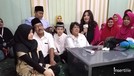 Para pemain Si Doel The Movie 2 menggelar buka bersama di Bekasi yang dihadiri lebih dari 3000 orang&period;