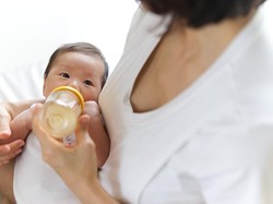 Viral! Jangan Minta Air Panas di Pesawat untuk Bikin Susu Bayi, Ini Sebabnya