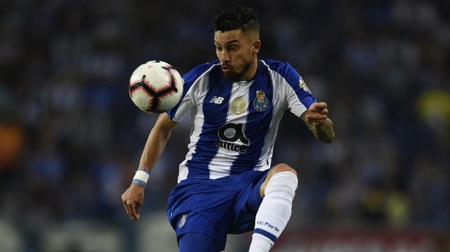 Pelatih Manchester United Ole Gunnar Solskjaer mengaku sudah lama mengincar Alex Telles dan kesepakatan baru terjadi sekarang.
