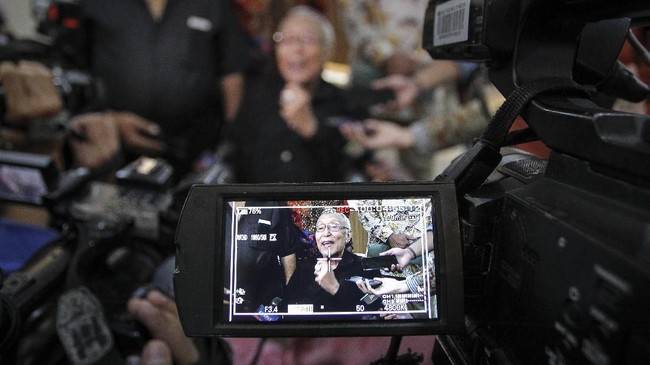 Permadi adalah politikus senior yang pernah menjadi anggota DPR 2004-2009 dari PDIP. Namun, ia memutuskan mundur dari partai banteng dan gabung ke Gerindra.