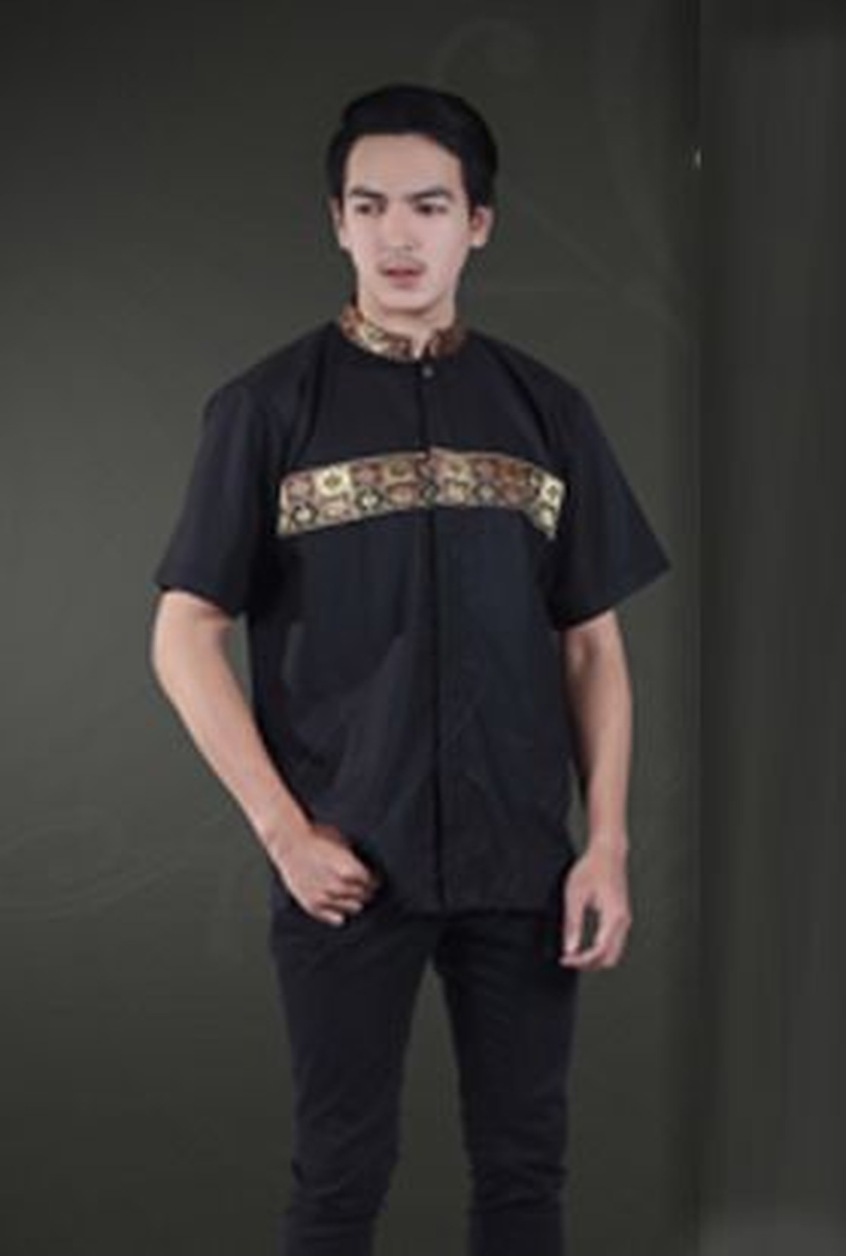 Di Indonesia&comma; baju muslim pria dikenal dengan baju Koko namun&comma; di belahan dunia lain menyebutnya berbeda&period; Berikut&comma; 5 nama lain pakaian muslim pria di dunia&period;