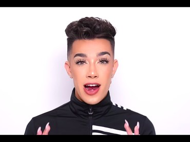 img-title Unggah Foto Bugil & Pura-pura Hamil, YouTuber James Charles Dihujat