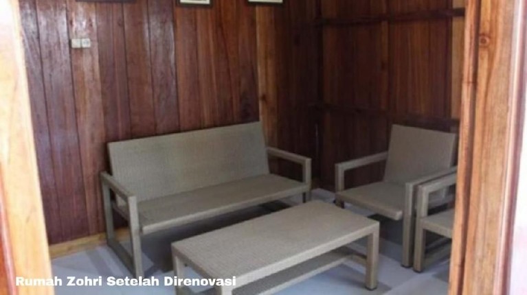 Zohri, pelari tercepat di Indonesia mendapatkan hadiah rumah baru dari Kementrian PUPR. Namun, rumah lama milik pelari berusia 20 tahun ini juga direnovasi.