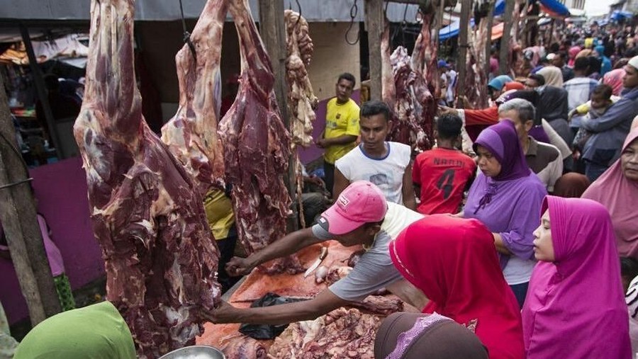 7 Tradisi Unik Idul Adha di Indonesia versi Insertlive.