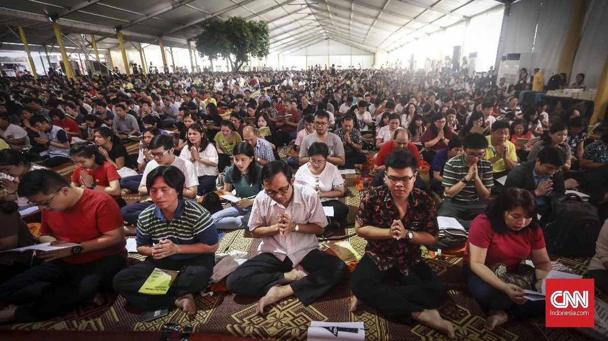 FOTO : Perayaan Waisak di Wihara Ekayana Arama