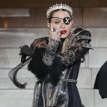 Kembali Sehat, Madonna Asyik Keluyuran di New York
