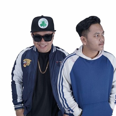 Lirik Lagu Rumit - Langit Sore