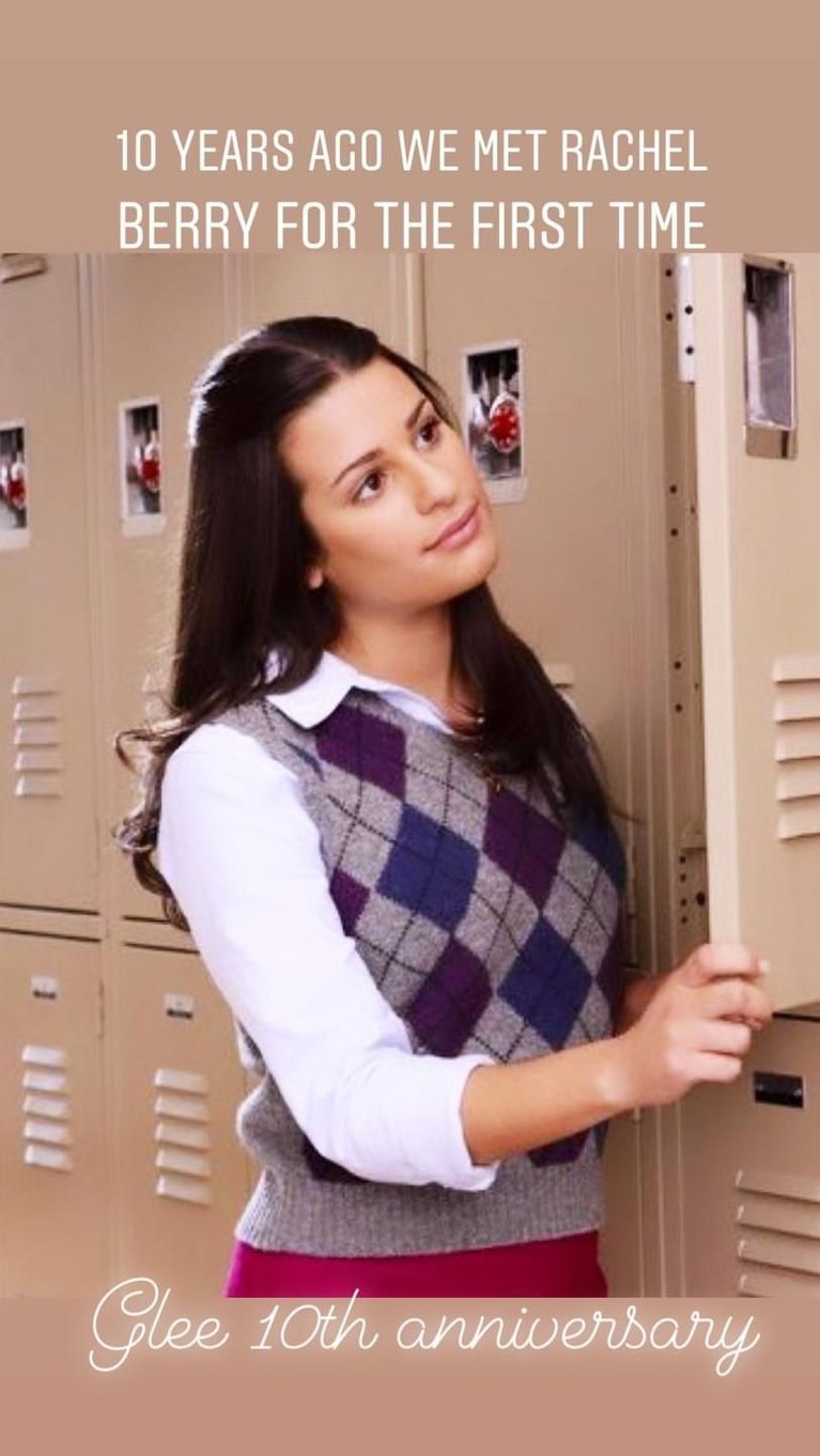 Tak terasa 10 tahun lalu serial drama musikal Glee pertama kali dirilis. Para pemain pun memberikan ucapan selamat atas perayaan ini. Ada siapa saja?