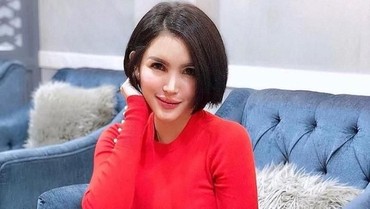 img-title Intan Hardja Enggan Berkomentar Soal Lepas Hijab
