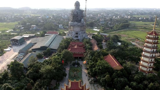 Ekonomi Vietnam masih berhasil tumbuh positif di tengah tekanan virus corona dan saat sejumlah negara jatuh ke jurang resesi. Berikut rahasianya.