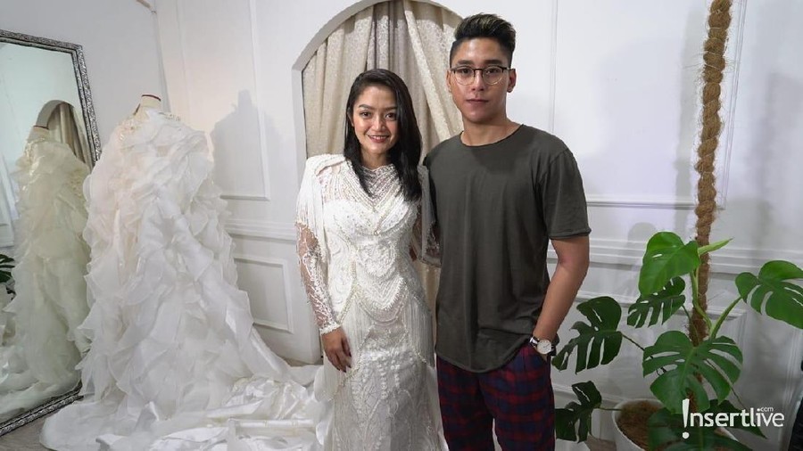 Siti Badriah dan Krisjiana Baharudin Rencanakan Nikah 27 Juli 2019 Kabar soal pernikahan Siti Badriah dan Krisjiana Baharudin.