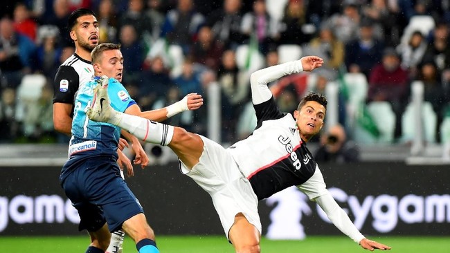 Juventus diimbangi Atalanta dalam laga pekan ke-37 Liga Italia 2018/2019. Sementara Inter kalah 1-4 ketika bertemu Napoli.
