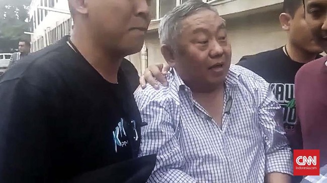 Polisi menahan Lieus Sungkharisma selama 20 hari ke depan terkait kasus dugaan makar.
