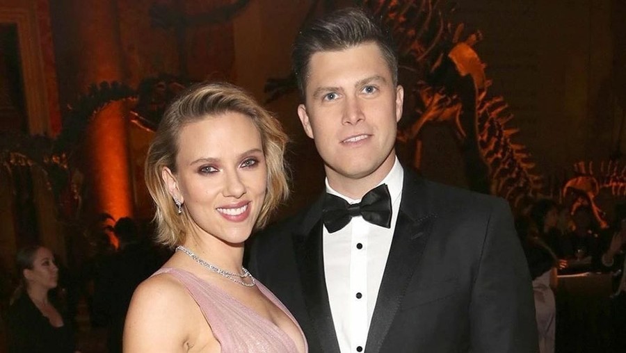 Scarlett Johansson dan Collin Jost Scarlett Johansson dan Collin Jost