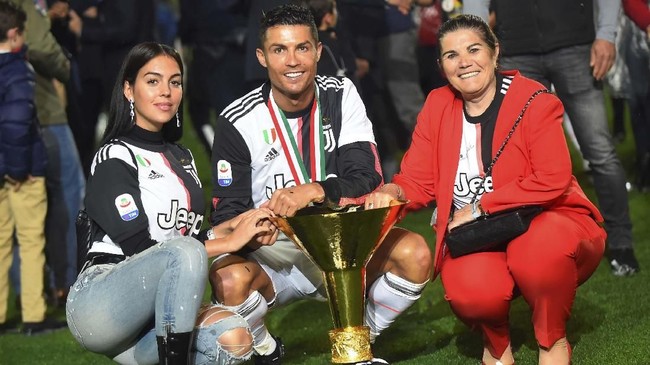 Cristiano Ronaldo yakin bahwa ia tidak akan pensiun lantaran faktor fisik dan usia yang bertambah tua, melainkan karena faktor psikologis.