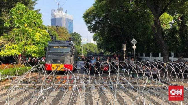 Ribuan personel ini akan ditempatkan di sejumlah titik berdasarkan hasil pemetaan yang dilakukan kepolisian untuk menjaga keamanan debat pertama capres.