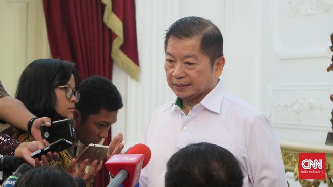Belanja Aneh APBN, Trail untuk Revolusi Mental Sampai Pagar Pelaksana tugas Ketua Umum PPP Suharso Monoarfa usai bertemu dengan Presiden Joko Widodo di Istana Negara, Jakarta, Selasa (21/5).