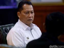 Galak! Buwas Ancam Pecat 100 Pegawai Bulog