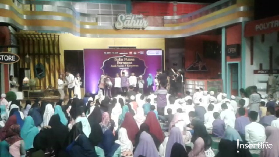 Transmedia dan jajaran karyawannya menggelar buka puasa bersama anak-anak yatim pada Selasa (21/5).