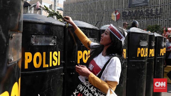 Polisi memastikan sampai saat ini situasi di Jakarta dan sekitarnya terpantau kondusif, di mana aksi massa masih berlangsung di depan Bawaslu RI.