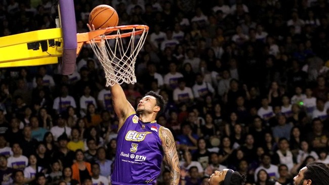 Perbasi berharap Brandon Jawato dan Lester Prosper bisa memperkuat timnas bola basket Indonesia lawan Thailand dan Korea Selatan bulan depan.