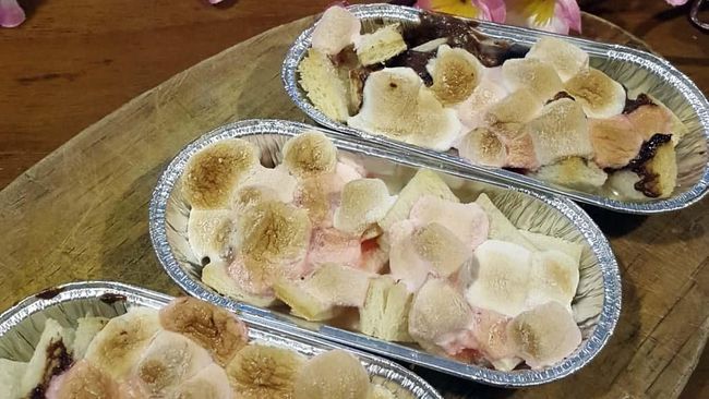 Rasa yang manis dan teksturnya yang kenyal dan ringan membuat marshmallow dapat dijadikan kreasi menu berbuka puasa.