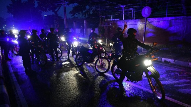 Kapolrestro Jaktim mengakui pihaknya memang telah menutup atau menghapus akun Youtube Raimas Backbone, dan menegaskan Sat Sabhara tetap rutin berpatroli.