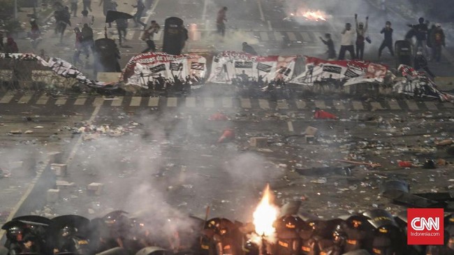Massa Barisan Kiai dan Santri Nahdliyyin menyampaikan belasungkawa atas jatuhnya enam korban jiwa dalam kerusuhan 22 Mei di Jakarta.