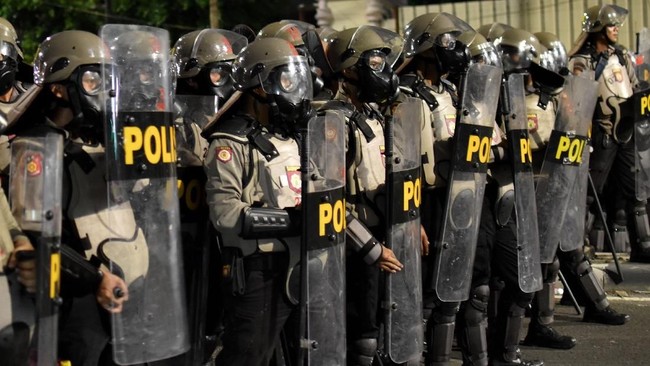 Seorang peserta aksi Hari HAM di Aceh Barat dilarikan ke RSUD Cut Nyak Dhien setelah mengalami kekerasan diduga oleh aparat. Namun polisi membantah pemukulan.
