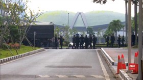 VIDEO: Tidak Ada Aktivitas, Gedung DPR/MPR Dijaga Ketat