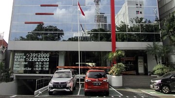 Dealer Mobil Jepang Berganti China, Toyota Sindir Kompetisi Tidak Fair