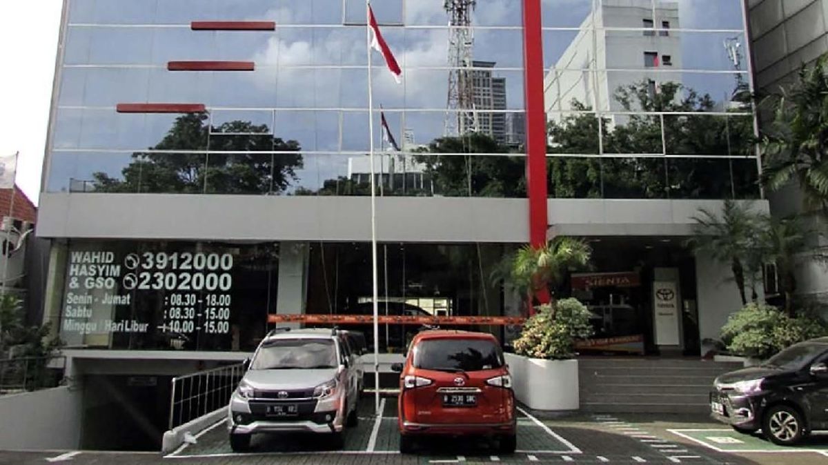 Dealer Mobil Jepang Berganti China, Toyota Sindir Kompetisi Tidak Fair