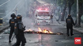 FOTO: Tanah Abang Masih Mencekam