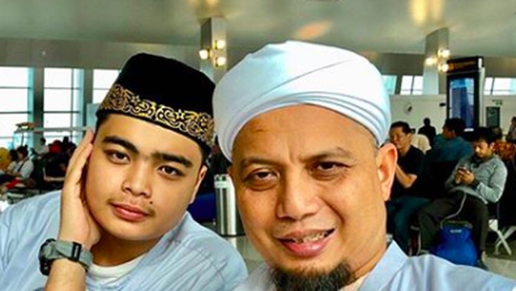 Doa teriring dari putra kedua Arifin Ilham, Ameer Azzikra, saat melepas kepergian sang ustaz untuk selamanya.