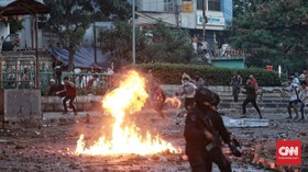 Kebakaran di Area Asrama Brimob, Massa Kabur ke Permukiman