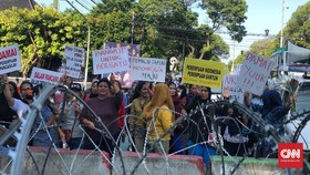 Aksi di KPU, Ibu-ibu Perangi Ketakutan Usai Aksi 22 Mei