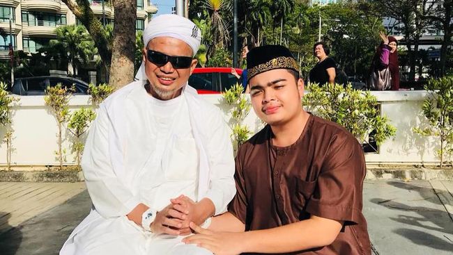 Anak Ustaz Arifin Ilham Merasa Sang Ayah Masih Ada