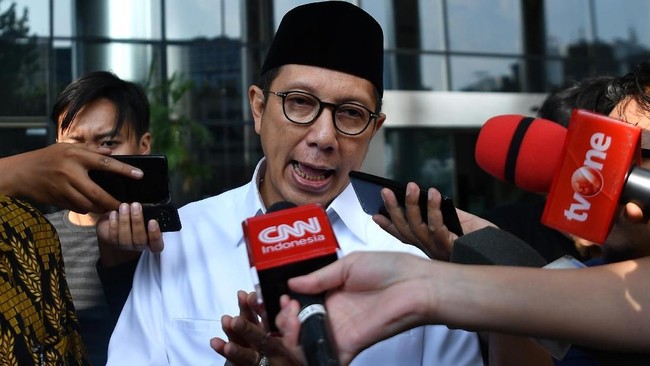 Selain dugaan penerimaan uang Rp70 juta, penyidik KPK juga masih mendalami temuan uang di laci kerja Menteri Agama Lukman Hakim Saifuddin.
