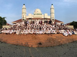 Az-Zikra Kembali Panas, Umi Yuni-Suami Dituduh Alihkan Harta Ustaz Arifin Ilham