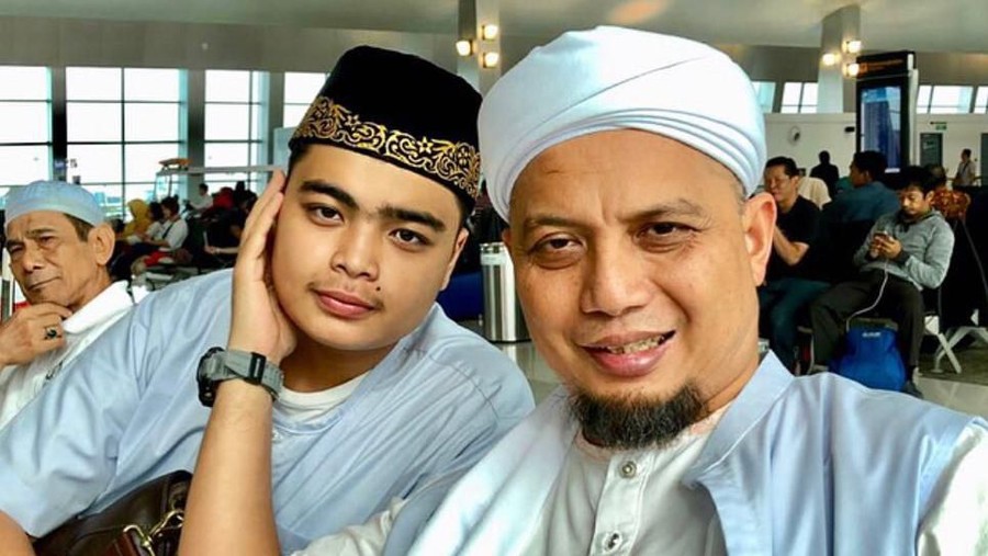 Tulisan terakhir Ustaz Arifin Ilham bikin netizen terharu.