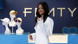 Rilis Fenty di Paris, Rihanna Cetak Sejarah Baru