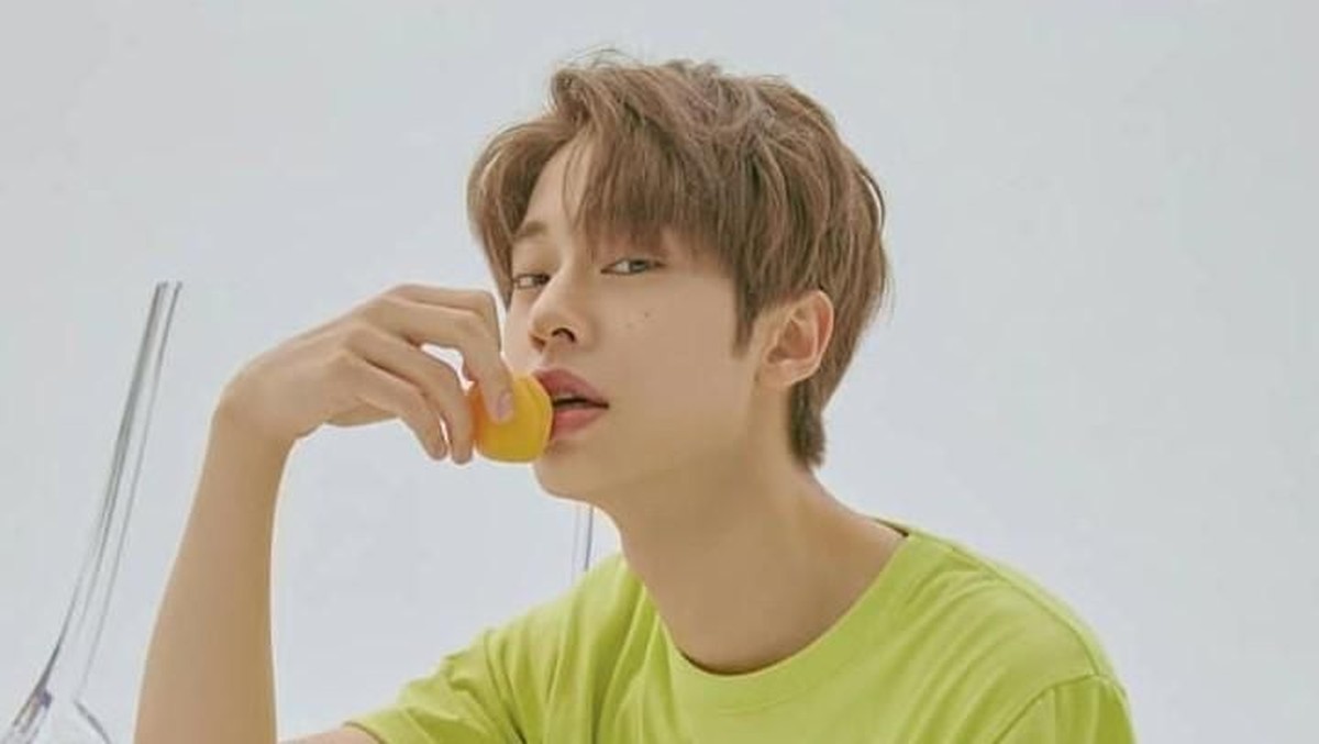 Satu lagi grup Kpop baru bernama AB6IX yang ikut meramaikan industri musik Korea Selatan&period; Berikut ini potret penampilan kece para personel AB6IX&period;