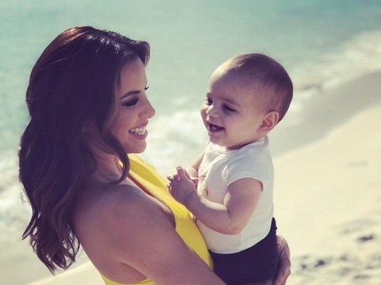 Cerita Eva Longoria Selalu Ajak Bayinya Saat Bekerja