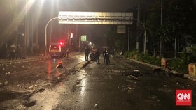 Peserta Aksi 22 Mei di Sarinah Menangis Ditangkap Aparat
