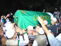 Warga Berdesakan Sambut Jenazah Arifin Ilham