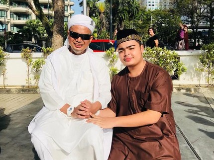 Curhat Pilu Putra Arifin Ilham, Harus Tegar Demi Sang Ibu