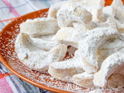 Resep Kue Putri Salju Lembut & Gurih Favorit di Hari Raya
