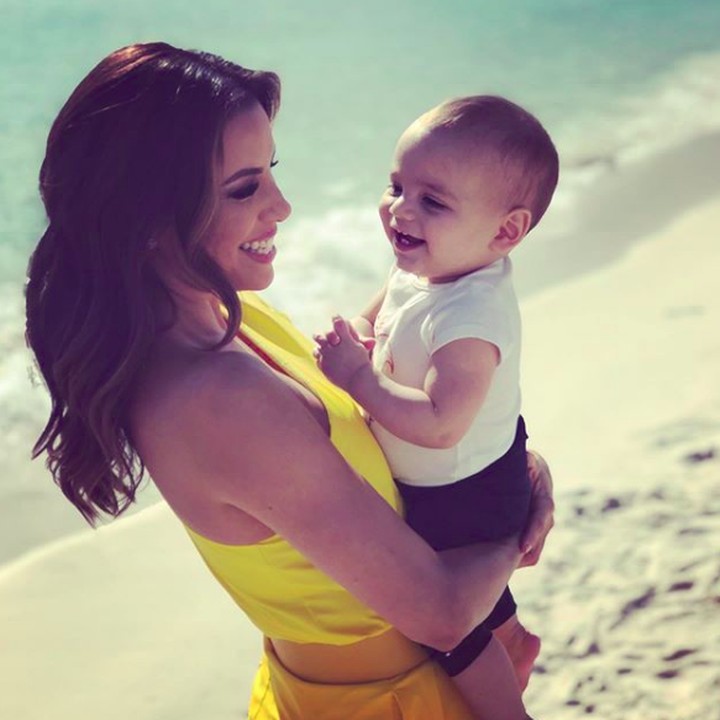 Meski disibukkan dengan pekerjaan, Eva Longoria selalu punya quality time dengan Santiago. (Foto: Instagram @evalongoria)