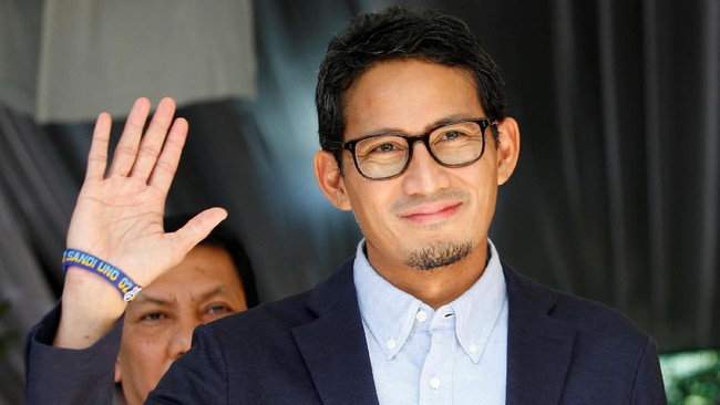 Sidang Tahunan resmi dibuka Ketua MPR Zulkifli Hasan pukul 08.30 WIB, sejumlah pejabat hadir, termasuk politisi Sandiaga Uno.